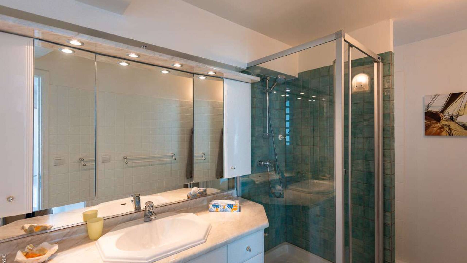 Bathroom at WV MOU, Lurin, St. Barthelemy