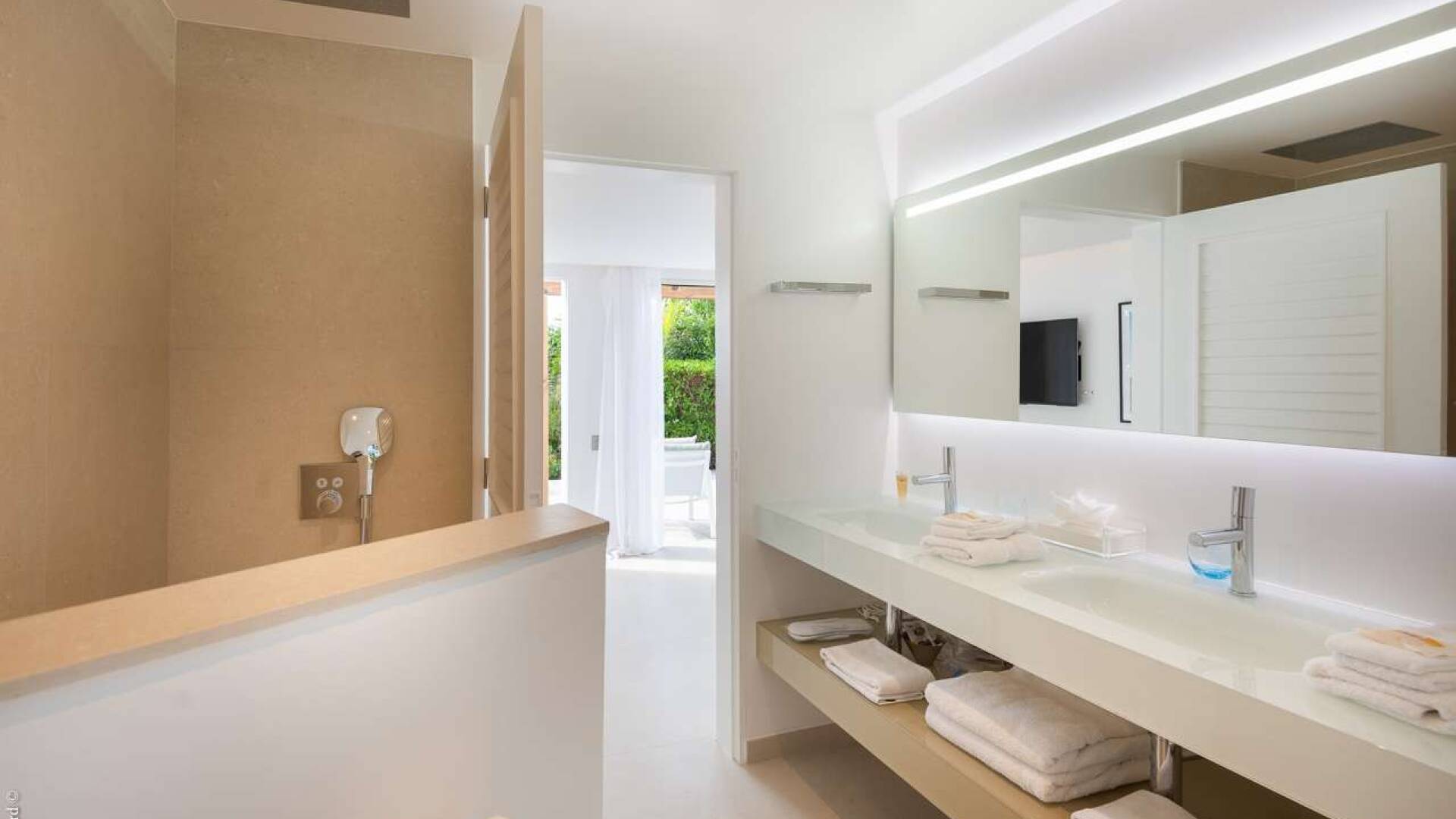 Bathroom at WV LLA, St. Jean, St. Barthelemy