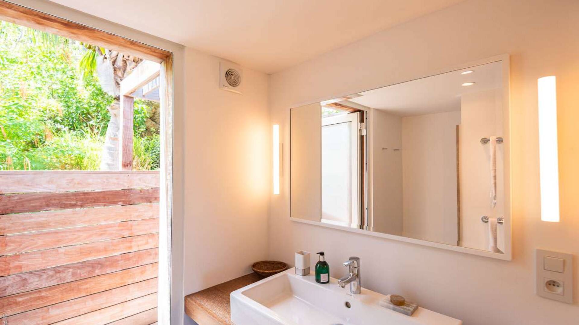 Bathroom at WV RIG, St. Jean, St. Barthelemy