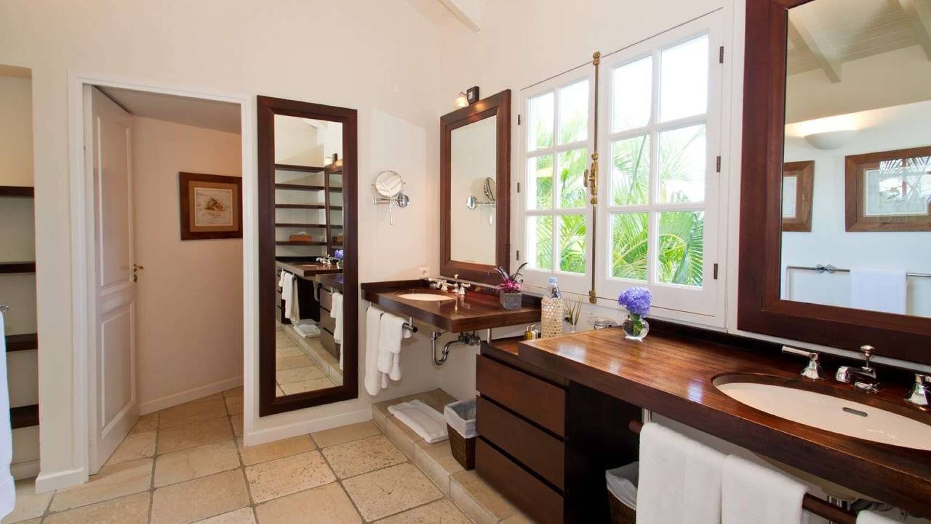 Bathroom at WV AMI, Lurin, St. Barthelemy