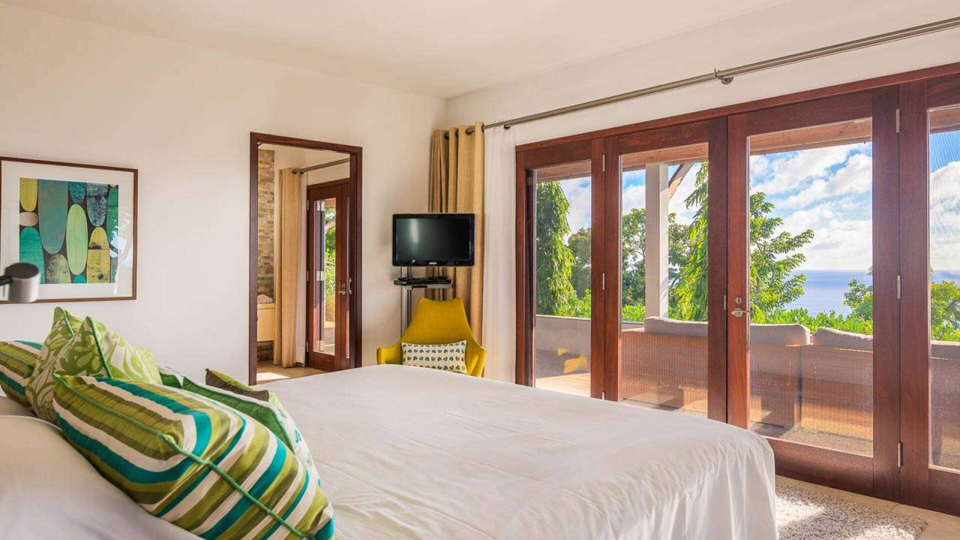 Bedroom at WV MER, Gouverneur, St. Barthelemy