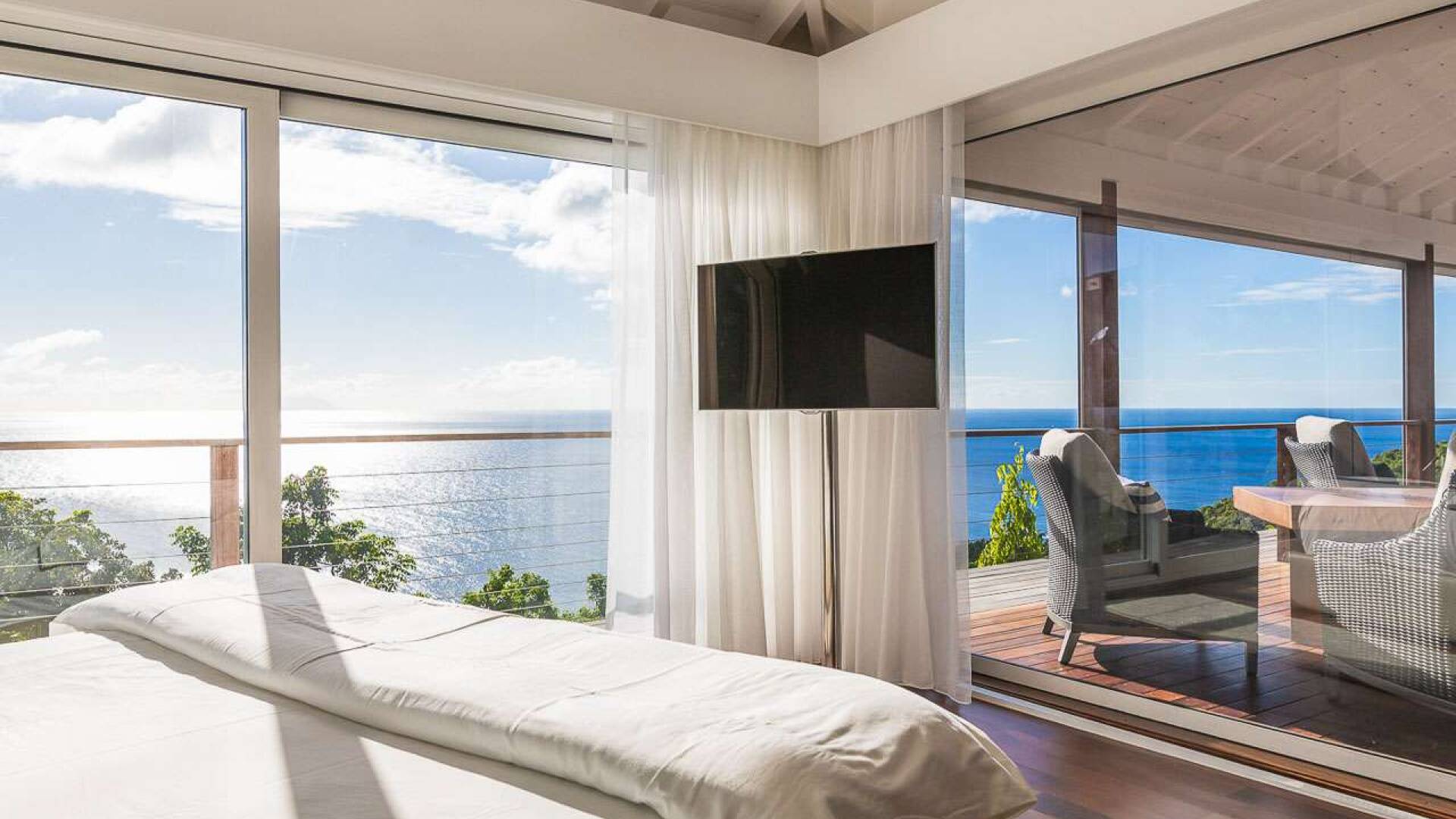 Bedroom at WV MER, Gouverneur, St. Barthelemy
