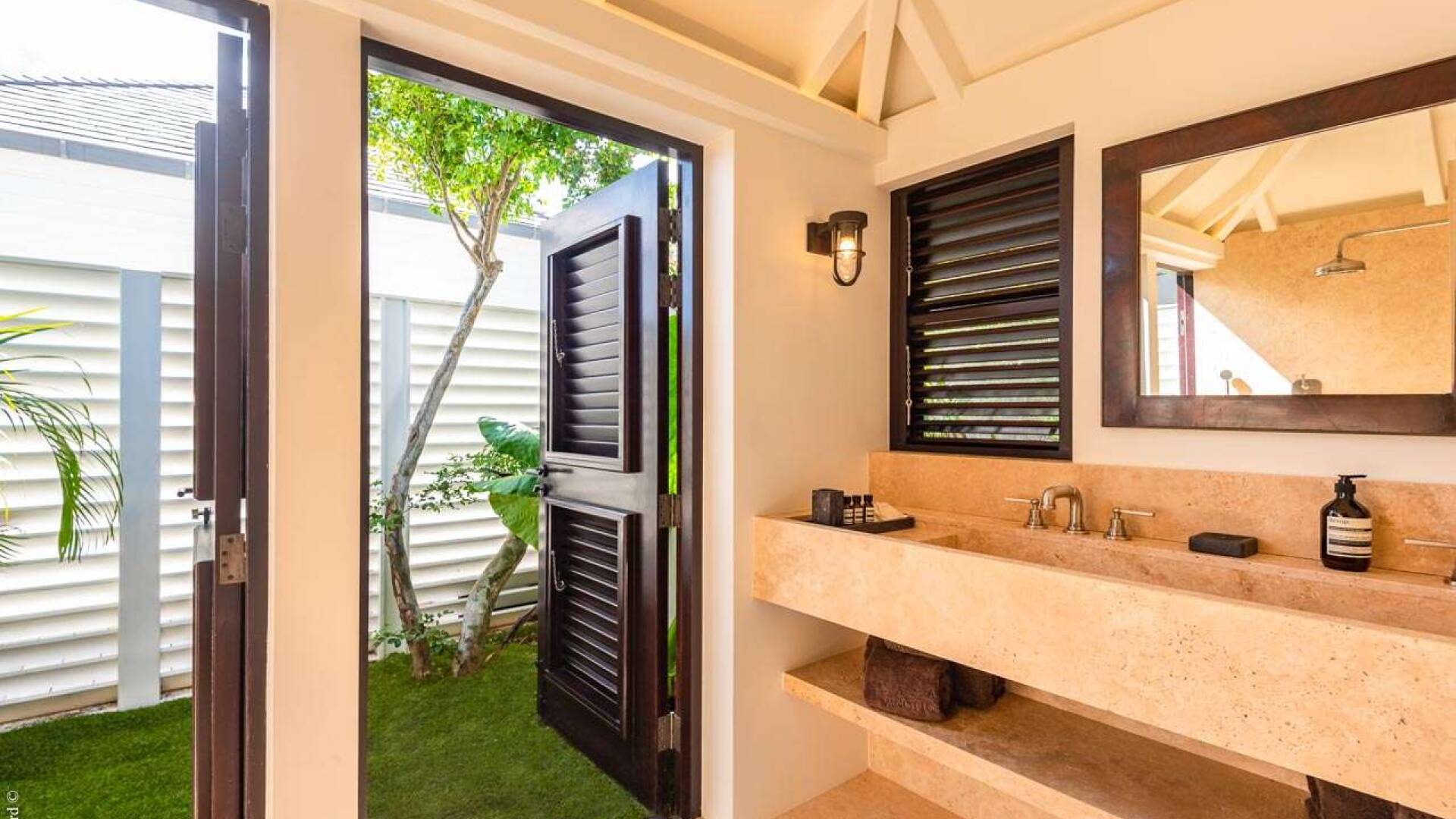 Bathroom at WV MNT, Pointe Milou, St. Barthelemy
