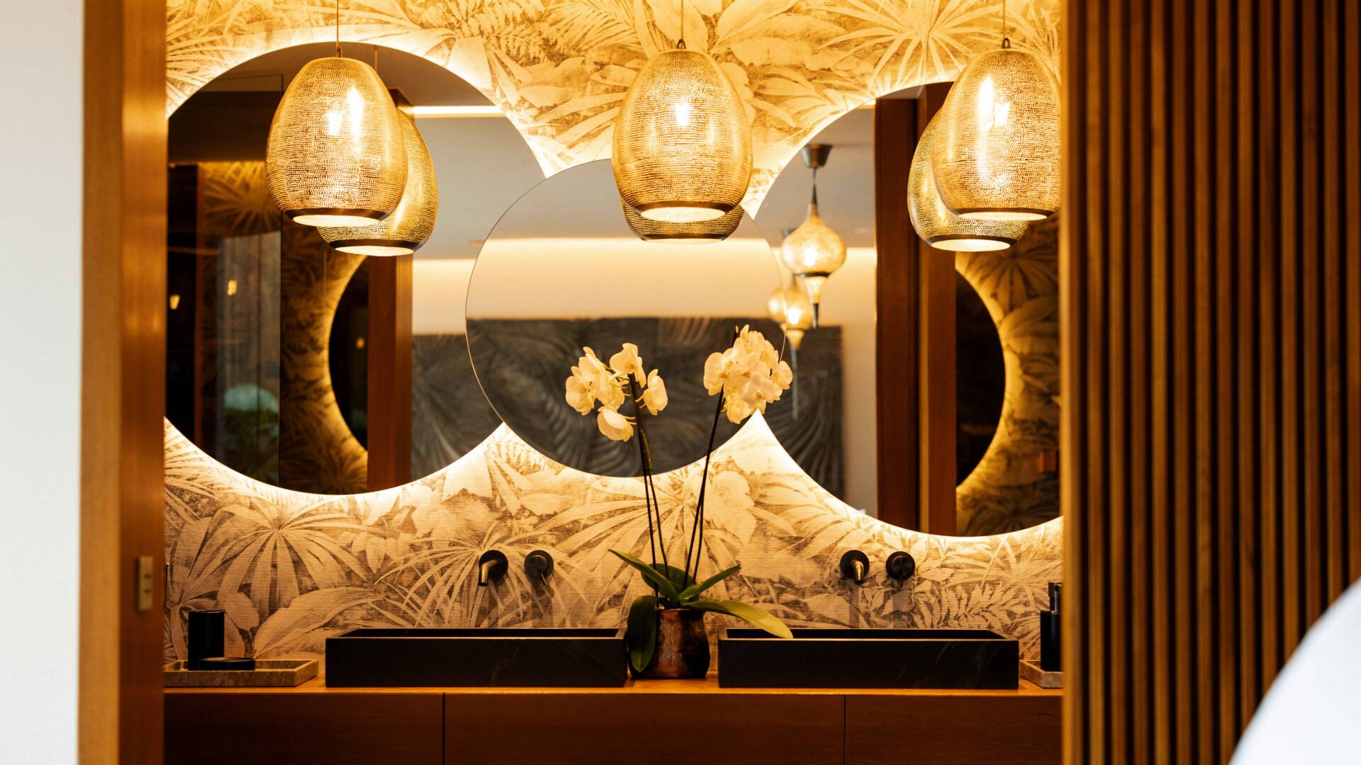 guest bathroom 2