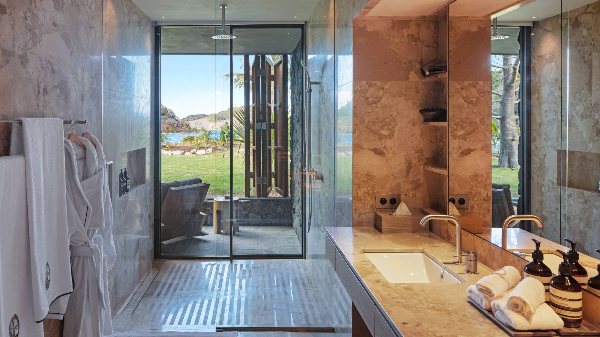 bathroom 4