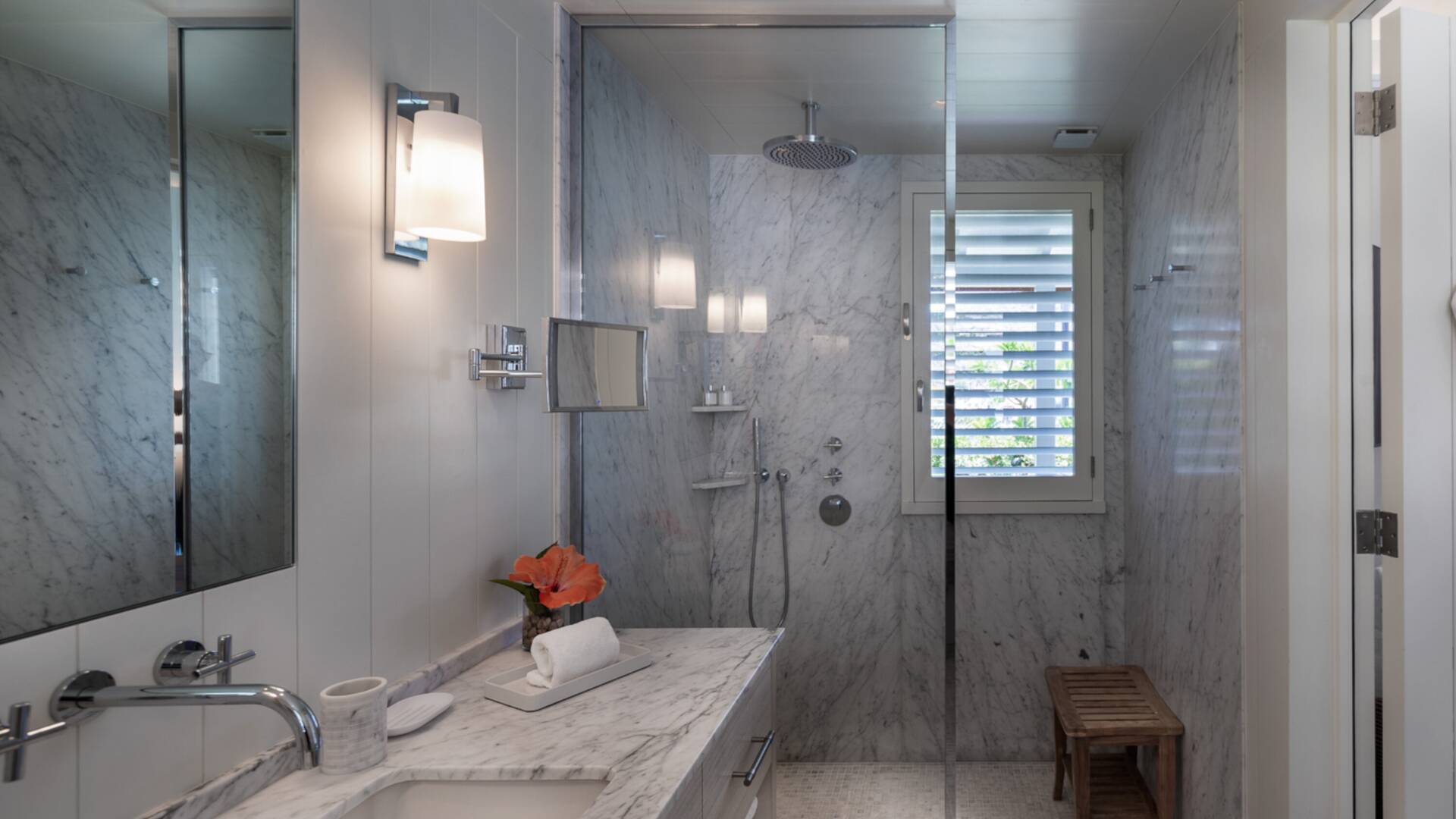 bathroom 4