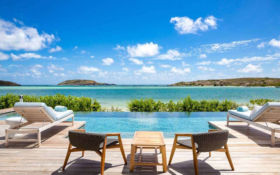 Luxury villas near Le Sereno Resort in Saint Barth