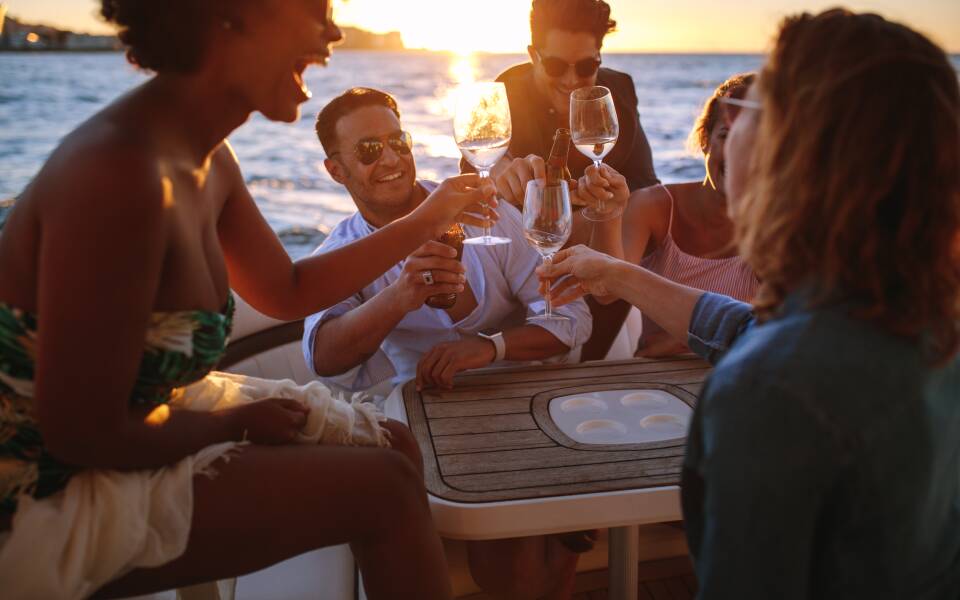 Where do celebrities stay in St. Barts?